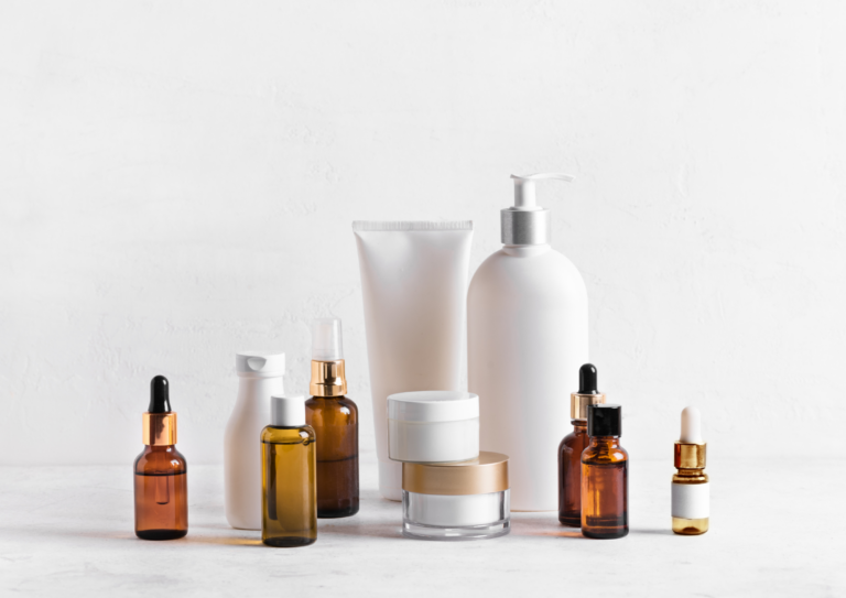 Essential Oils vs. Fragrance Oils: What’s the Difference and When to Use Each