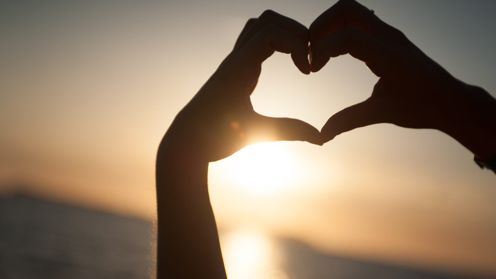 Rise and Shine: Mindful Mornings with Aromatherapy